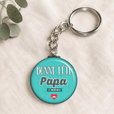 Idée cadeau pour un papa, un porte clé "Bonne fête chéri"