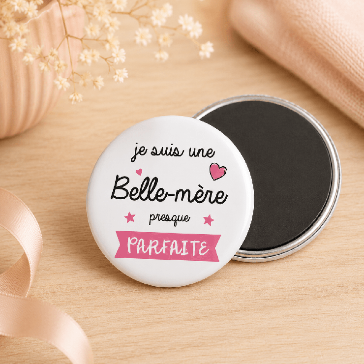                     Magnet belle-mère
                  