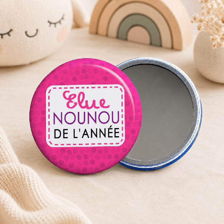                     Miroir de poche "Elue nounou de l'année" rose
                  