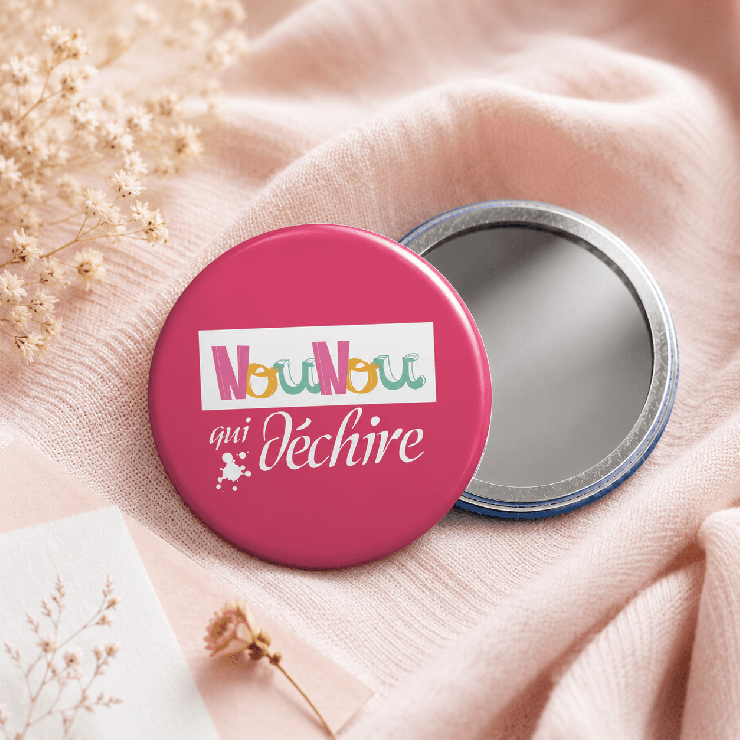                     Miroir nounou - Idée cadeau pratique - Fabriqué en France
                  