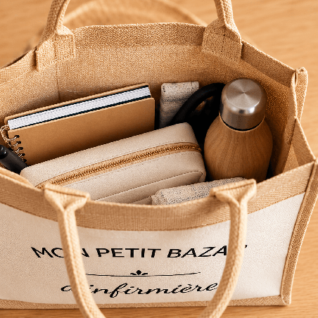       Un sac pratique et élégant pour le quotidien des infirmières
    