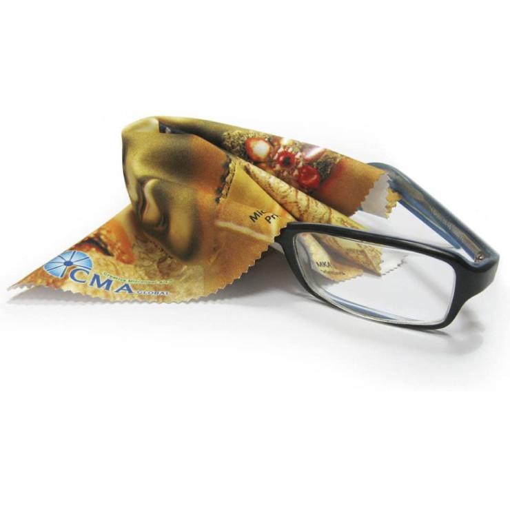 Anpassbares Mikrofasertuch zur Brillenreinigung