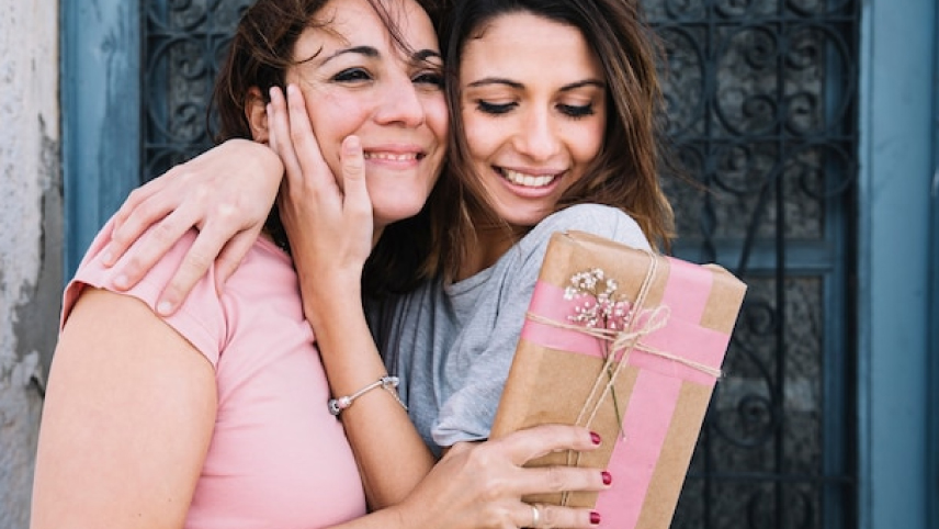 Pourquoi un cadeau personnalisé fait souvent plus d’effet qu’un cadeau classique