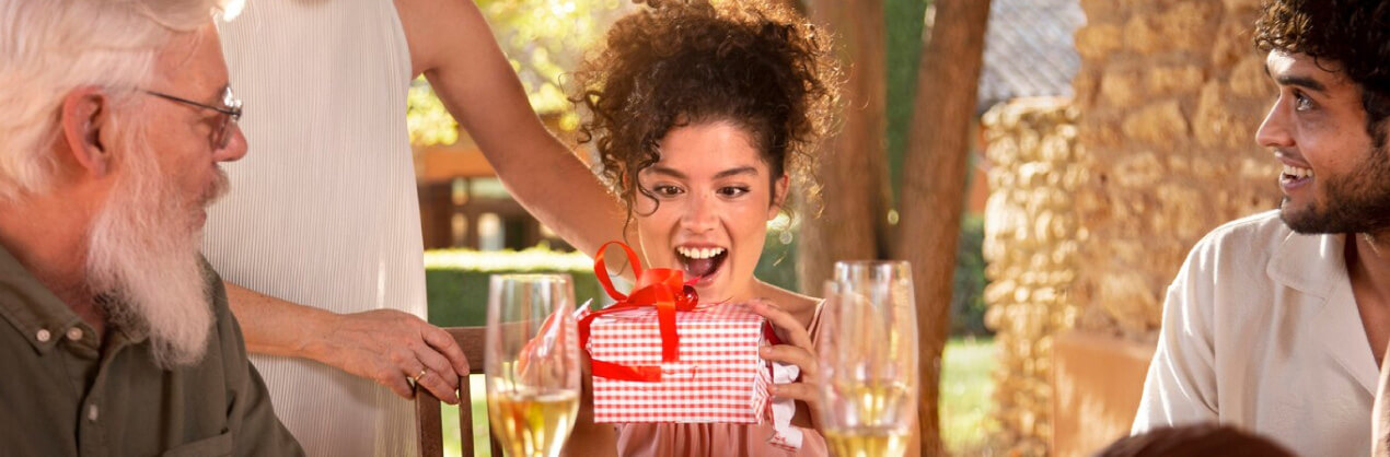 Comment choisir un cadeau d'anniversaire personnalisé qui plaît vraiment ?