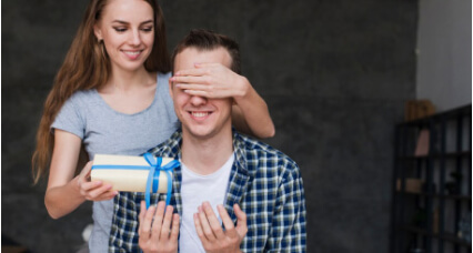 Messages d’anniversaire pour son frère : 36 idées uniques